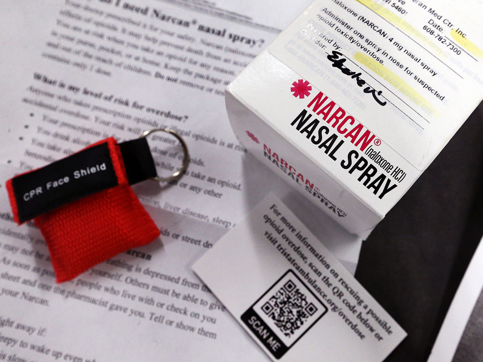 Leave behind narcan kits
